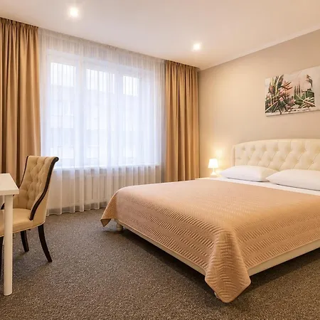 Nika Aparthotel 3*